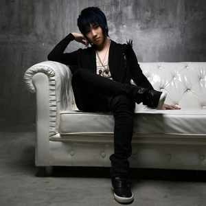 赤裸航空女服务员√视频
